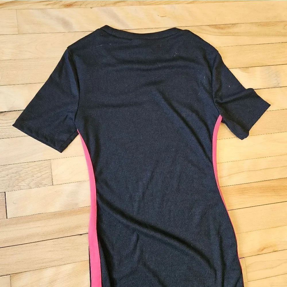 Divided Form Fitting Dress - Picture 8 of 9